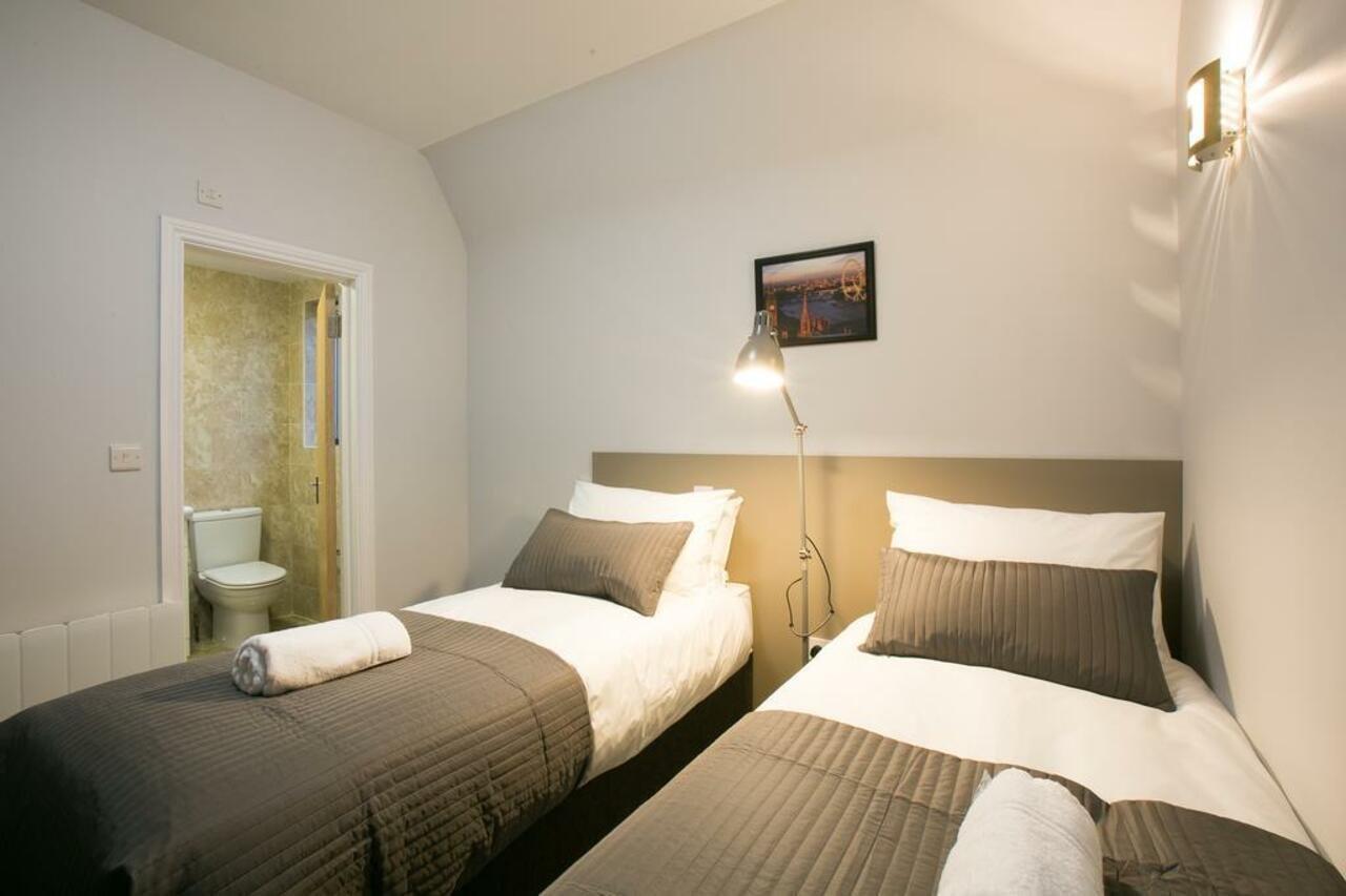 Belvilla Ilford Hill Hotel London Esterno foto