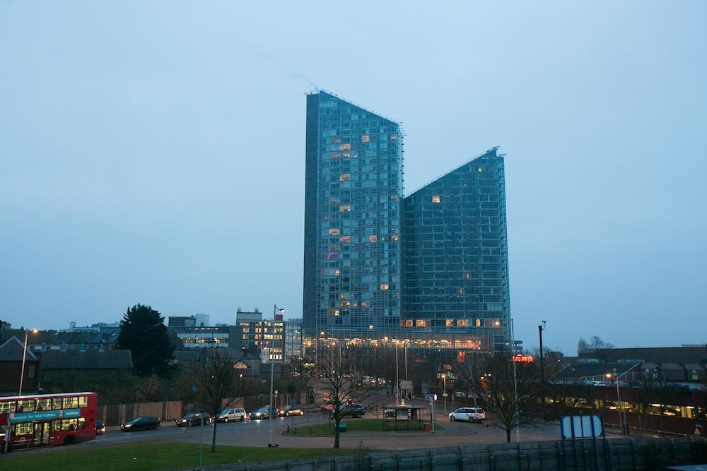 Belvilla Ilford Hill Hotel London Esterno foto