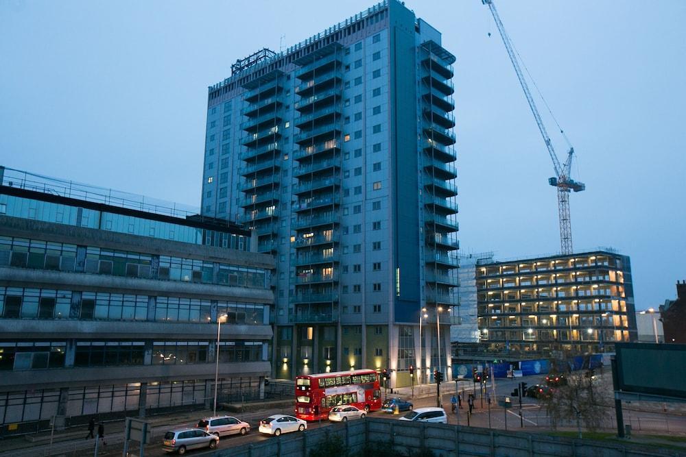 Belvilla Ilford Hill Hotel London Esterno foto